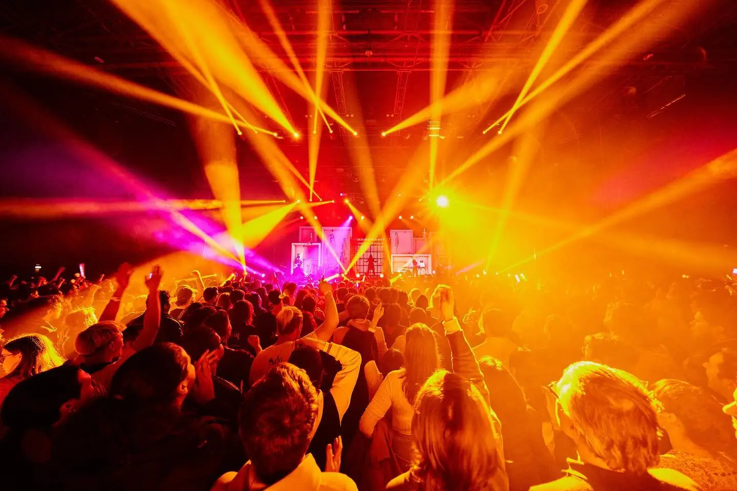 Ado performing for the crowd during the Wish world tour in Paris
